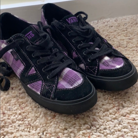 Vans Shoes - Vans plaid tennis shoes